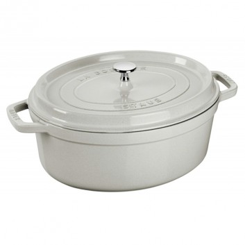 Staub oval casserole dish 4.2 l from STAUB 