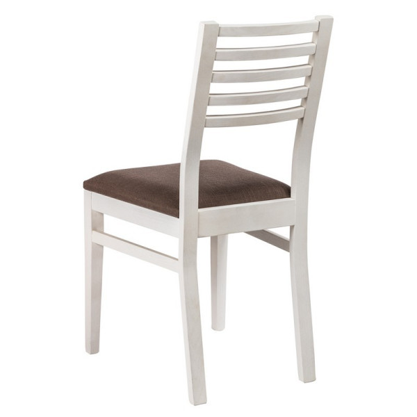 Chair Noa Lelièvre